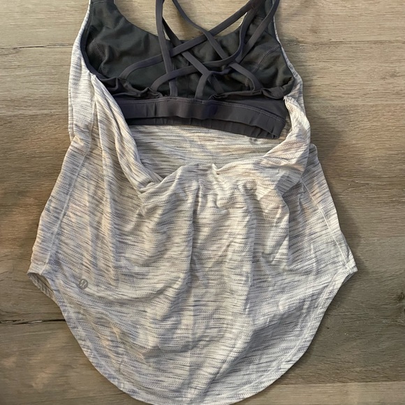 Lululemon Free To Be Serene (2 in 1) Tank Top size 4 - Picture 4 of 4